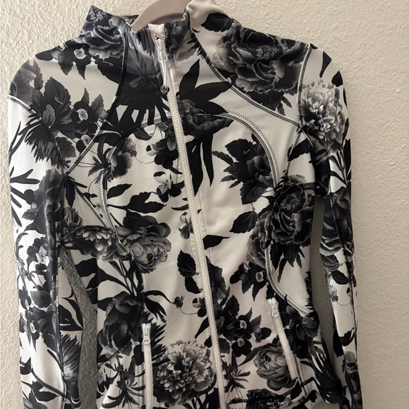 lululemon athletica Tops - lululemon athletica Monochrome Floral Long Sleeve Top